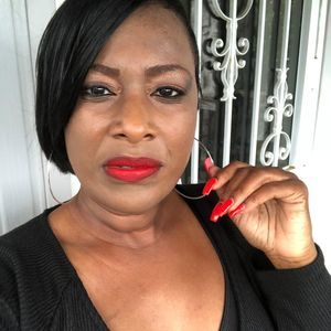 Meet your Posher, Nikki